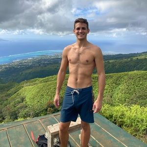 Meet your Posher, Manahiti